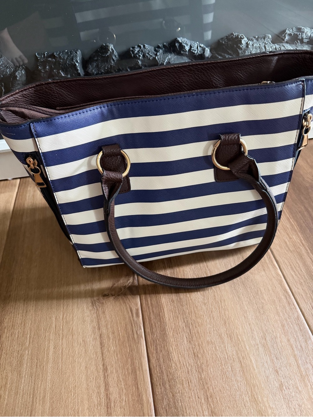 Montana West Concealed Carry Tote Purse - Picture 2 of 6